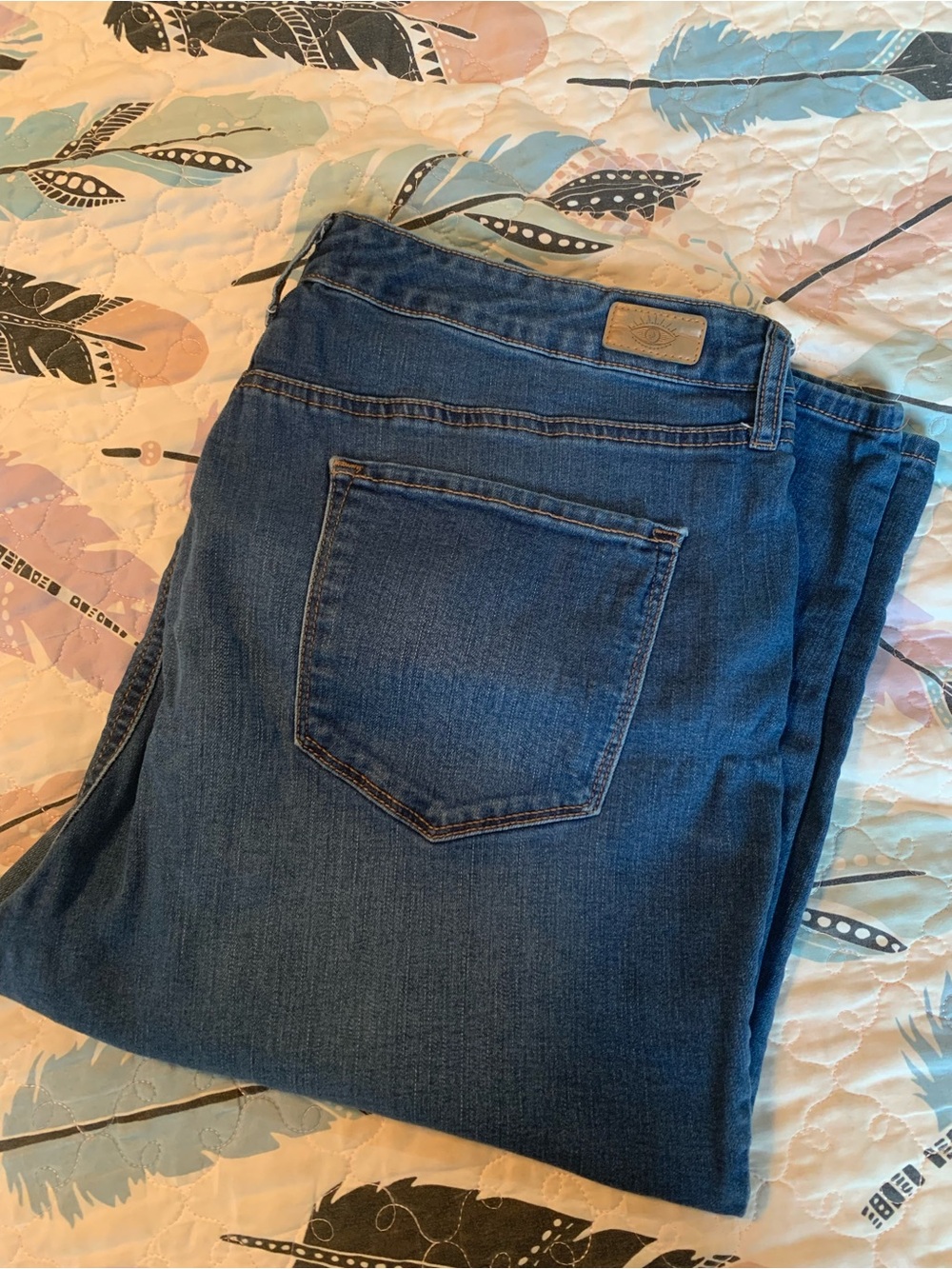 Classic Women's Dark Cropped Blue Jeans